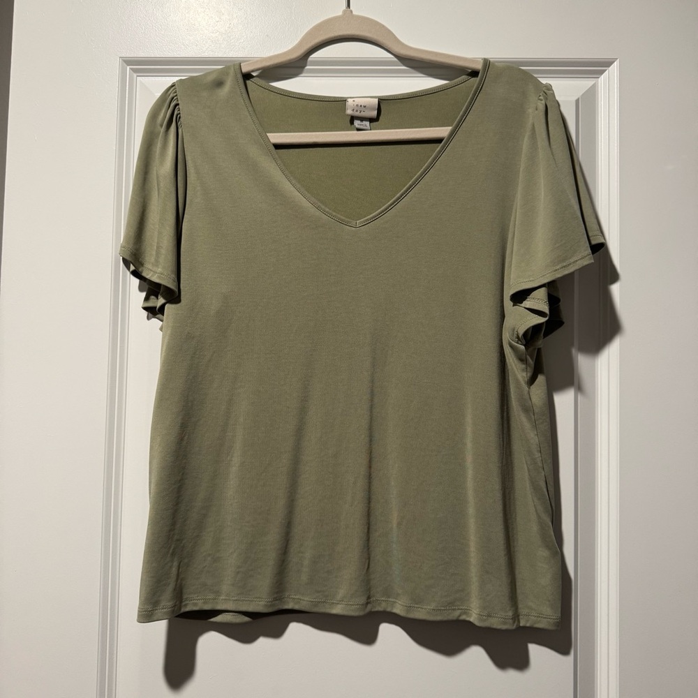 a new day Sage Green V-Neck Short Sleeve Top